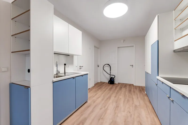 Mietrabatt - Modernes Zimmer in einer 5-Personen-Wohngemeinschaft, Rathenaustraße – in der Nähe der — photo 1